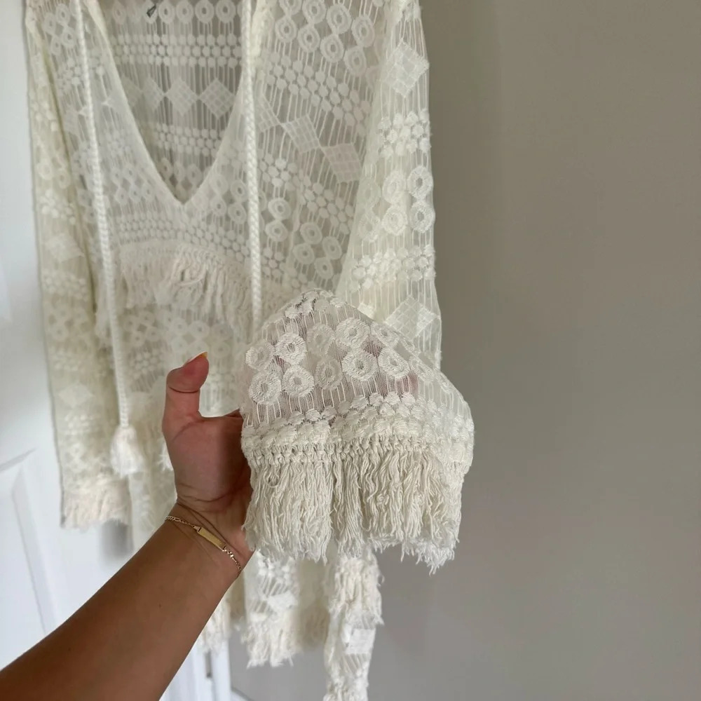 Amiana White Lace Tunic - Picture 6 of 7